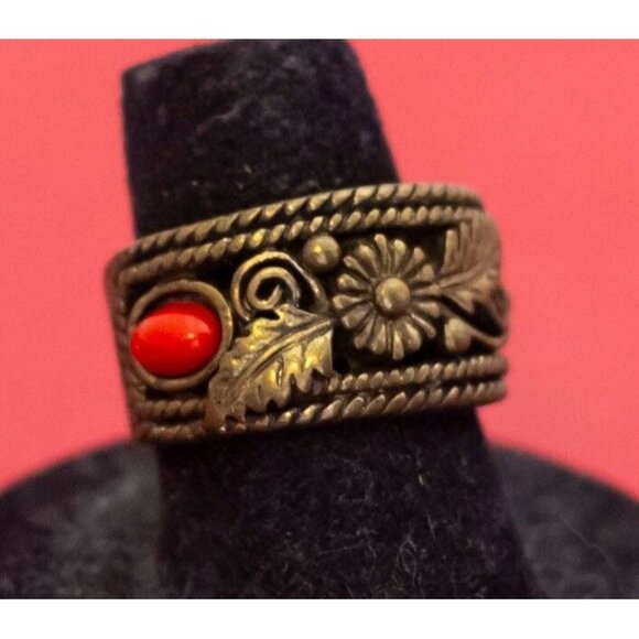 Size 7, Vintage Art Nouveau Floral Abstract Red Beads Ring - F39 - Picture 1 of 3